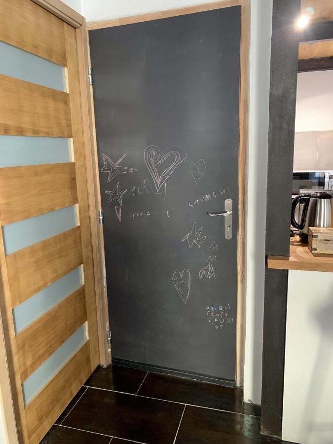 Appartement Atypique Cosy Entre Terre & Mer Marseille Exteriör bild
