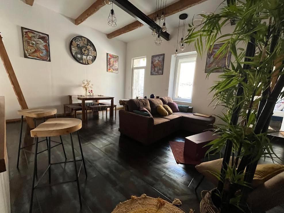 Appartement Atypique Cosy Entre Terre & Mer Marseille Exteriör bild