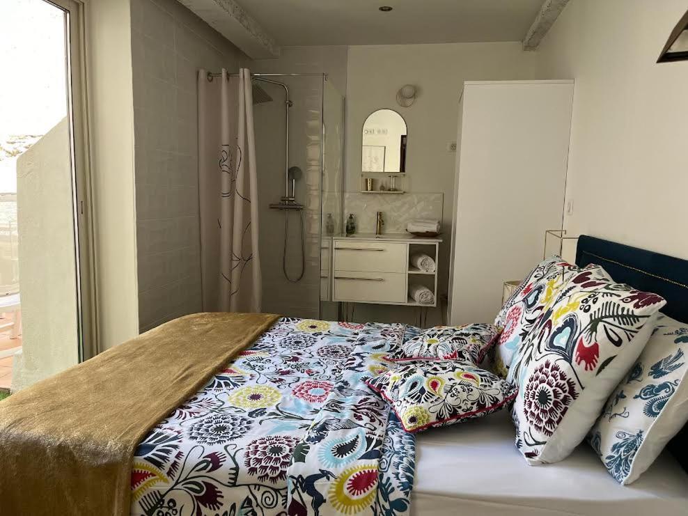 Appartement Atypique Cosy Entre Terre & Mer Marseille Exteriör bild
