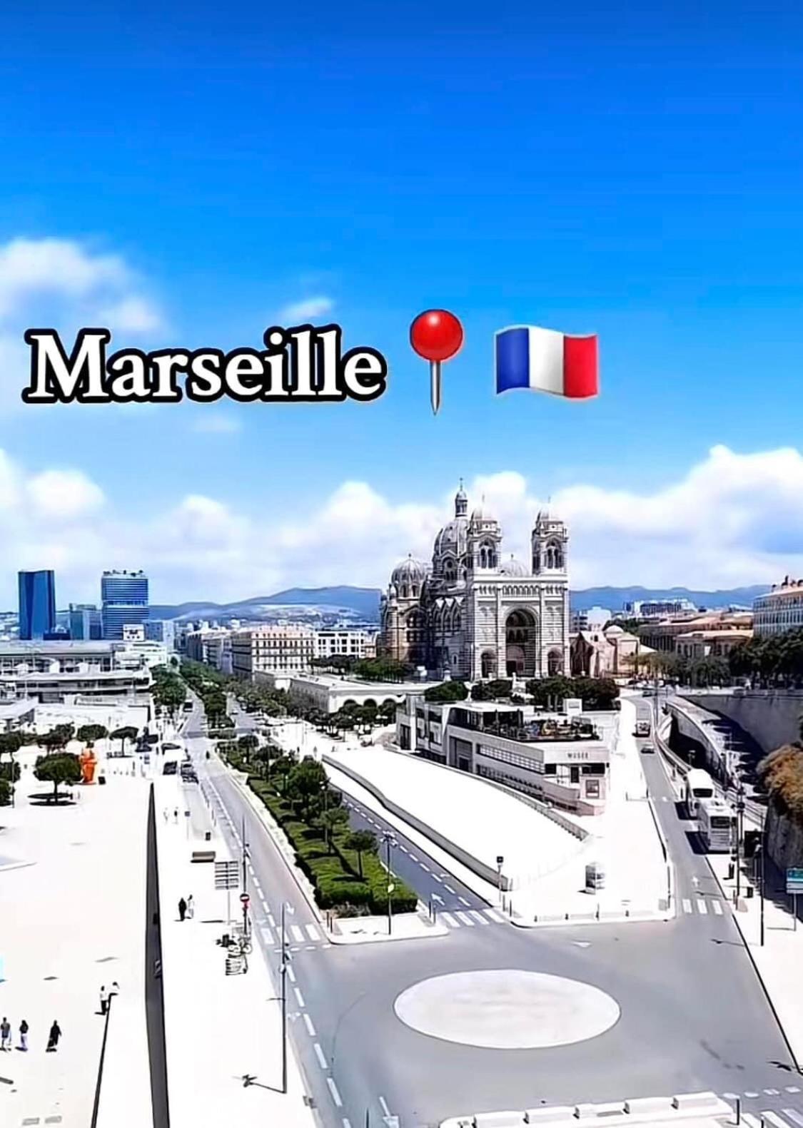 Appartement Atypique Cosy Entre Terre & Mer Marseille Exteriör bild